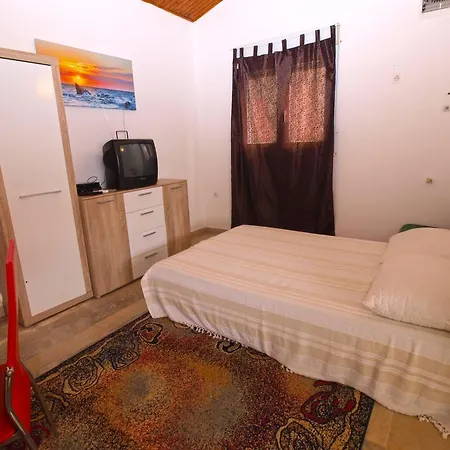 Ivanka 1056 * 풀라