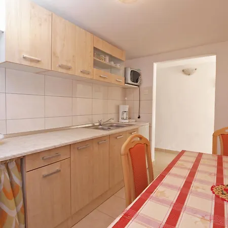 아파트 Ivanka 1056