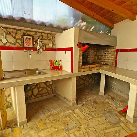 Apartamento Ivanka 1056 *