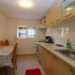 Apartment Ivanka 1056 *