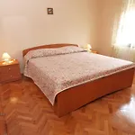 Ivanka 1056 Pula