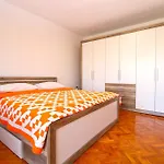 Ivanka 1056 Apartment *