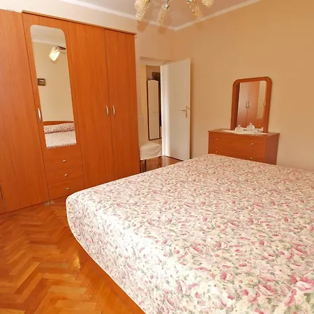 Ivanka 1056 Apartment