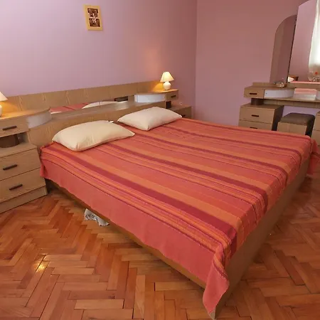 Appartement Ivanka 1056