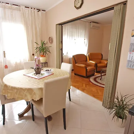 Appartement Ivanka 1056 Pula