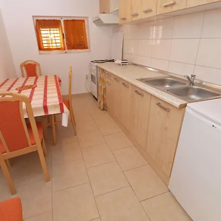 Apartment Ivanka 1056 *